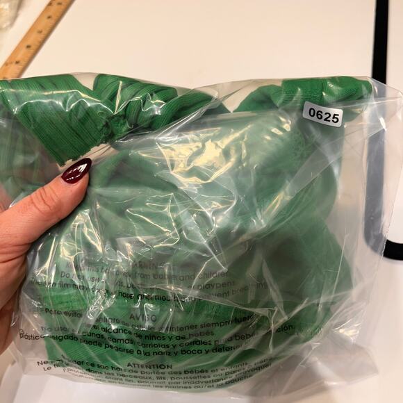 Cotton Citizen Kelly Green Capri Crop Cardigan Sweater Size Small - Picture 9 of 9